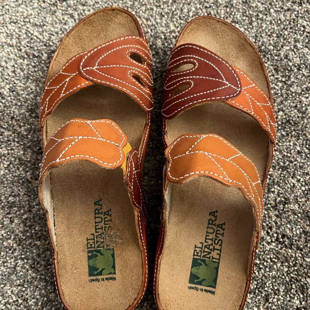 El Naturalista Brown and Orange Sandals
